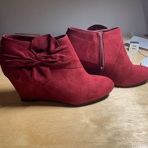 Deep red bootie.